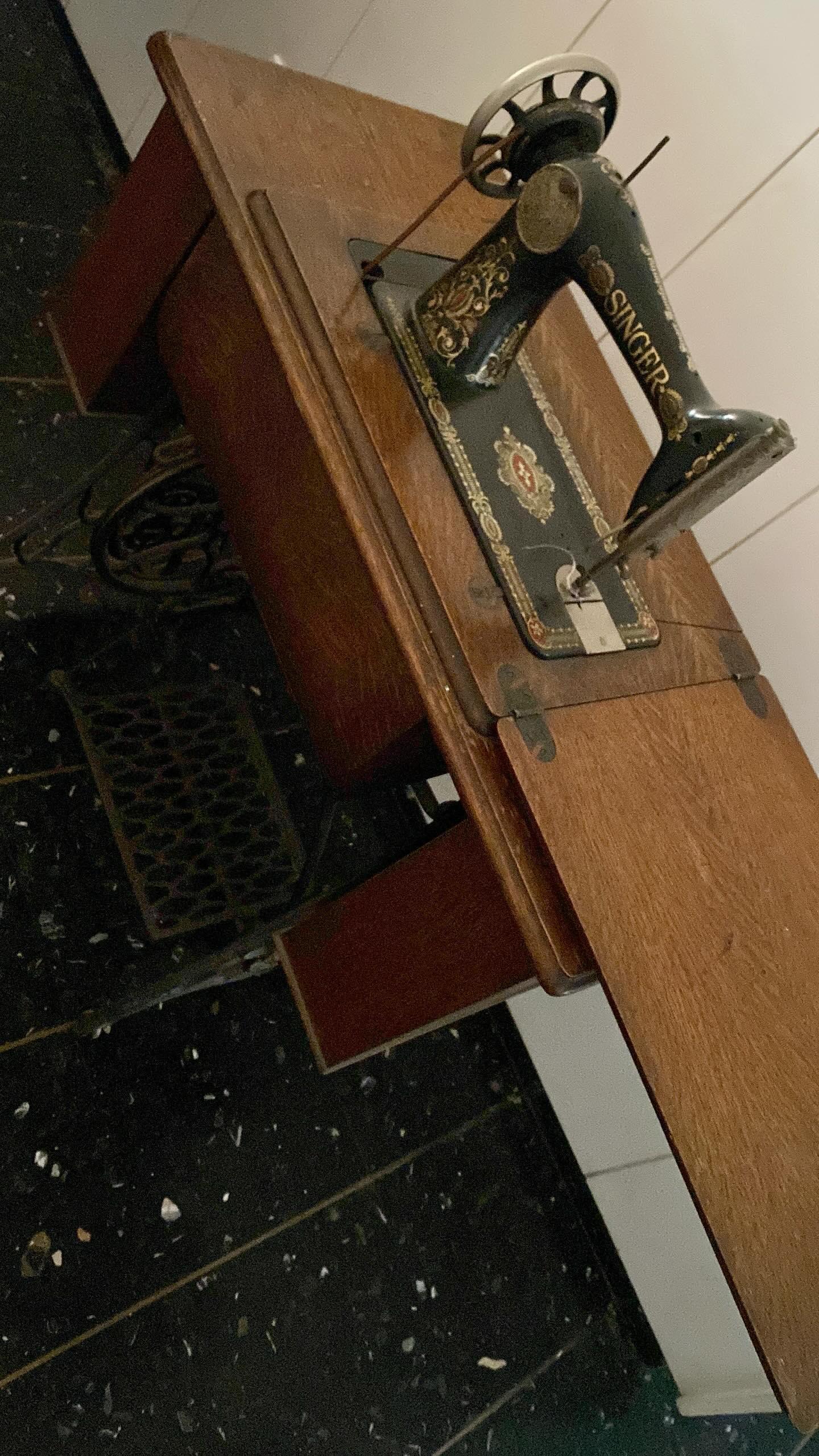 Máquina de Coser Vintage de 1915 - Singer