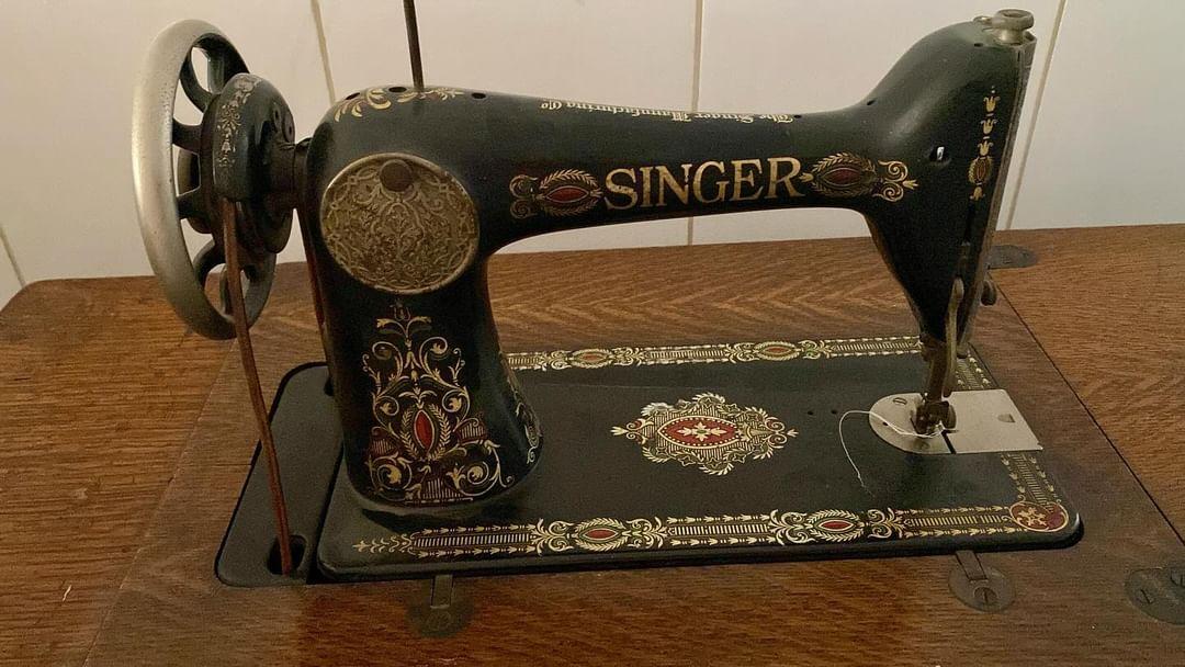 Máquina de Coser Vintage de 1915 - Singer
