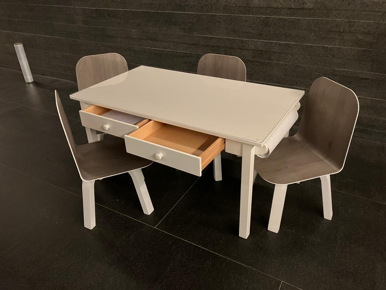 Mesa de Actividades para Niños con 4 Sillas - Pottery Barn Kids