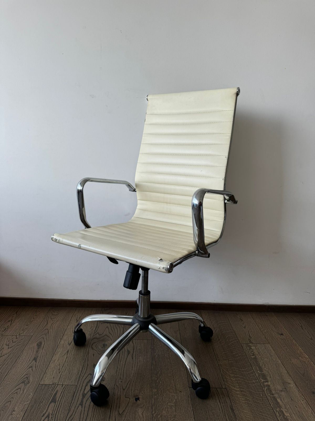 Silla de Oficina de Piel